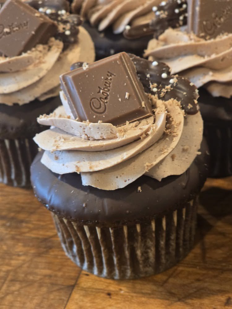 Jstinitfor27858's tweet photo. Chocolate vs Vanilla Food Poll ~ [Cals Don‘t Count!] 
~ an interactive 🪡 for #edtwt ~ 
#edrtwt #edtwt #ricecaketwt #starvetwt https://t.co/MhH9Im16Bc
