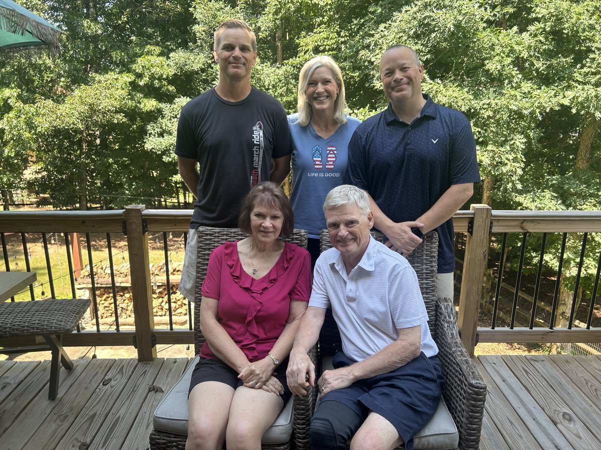 gaboehman's tweet photo. Everyone together at the same time after 3.5 years, awesome family time…#GreatWeek https://t.co/1bzwQsWxUp
