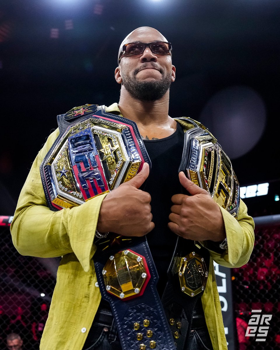 ares_fighting's tweet photo. Ciryl Gane et ses 2 ceintures UFC ce soir à #ARES42 🤩 https://t.co/hRk8vzCHDq