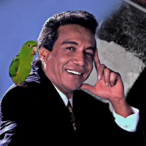 KallRedk1's tweet photo. El brujo de Ghana y su polvo mágico 
/
Nuestro Angel Diomedes aspirando ese mal https://t.co/JOw16R5ICM