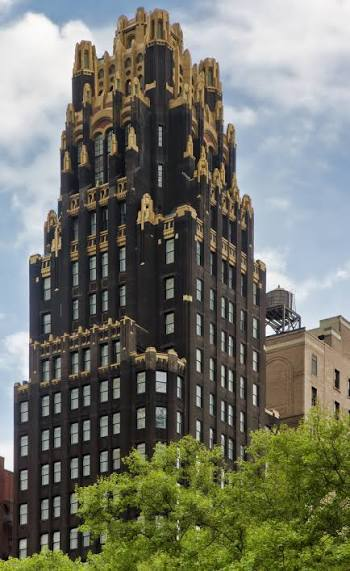 archistar1's tweet photo. American Radiator Building (oggi Bryant Park Hotel) 40 West 40th Street, Manhattan NYC 🇺🇸. 1924
#architettura
#ArtDéco #NeoGotico https://t.co/Mt33sHYzCD