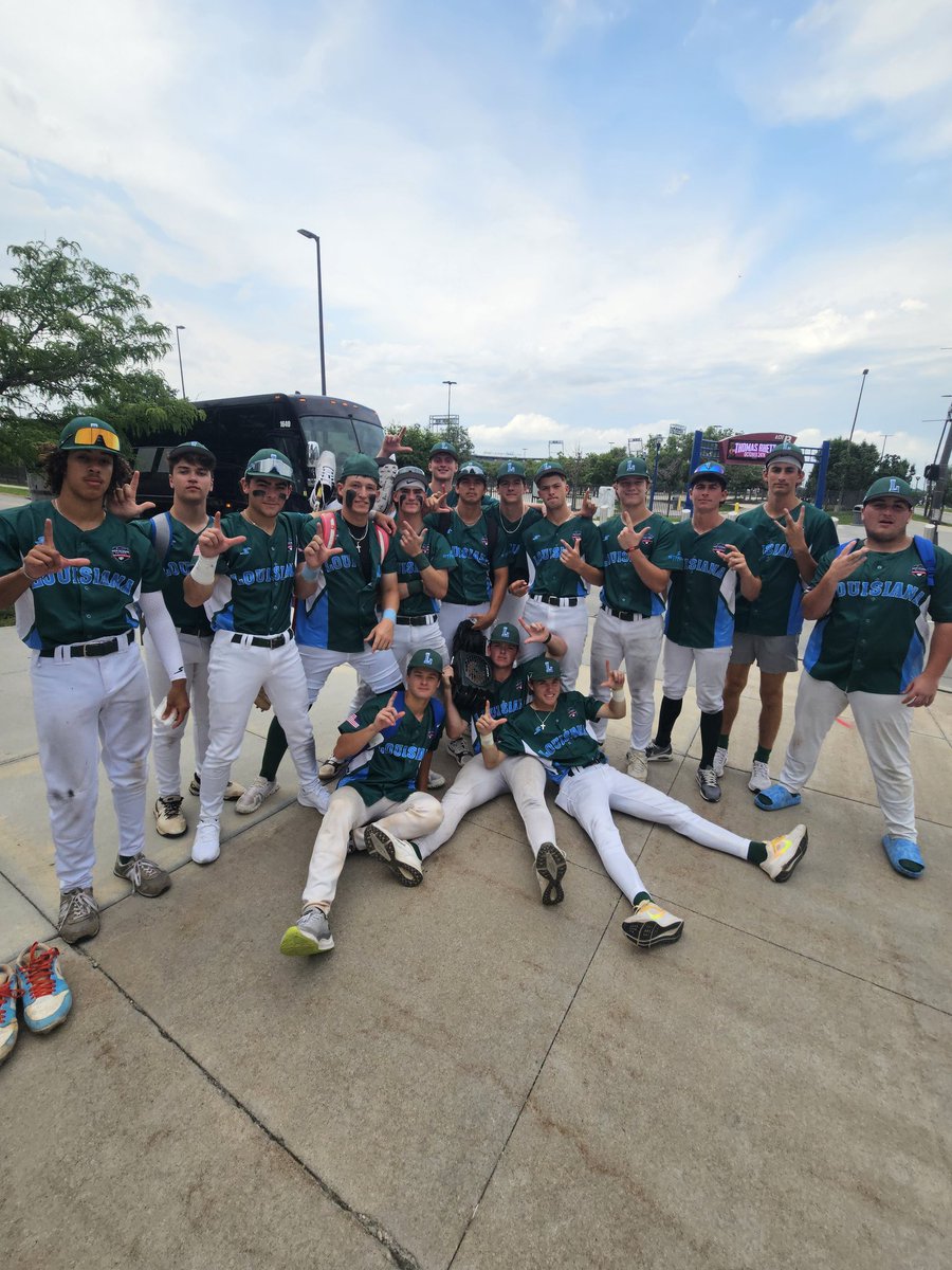 TeamLaOmaha's tweet photo. Ian Smith, Landree LeBlanc and Owen Nugent turned 3 dbl plays. Offense: Colby Donaldson 1-2 with 2 RBI, Brayden Holloway with a big pinch hit RBI. 2-1 in pool play with 8 total runs given up. Should be in good shape to make quarter-finals tomorrow. We will find out later tonight https://t.co/r6irc3m9ar