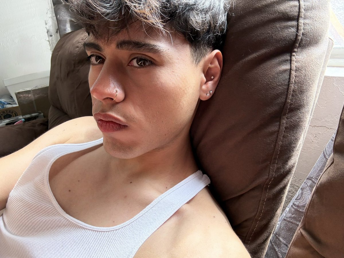 papieddieee's tweet photo. ☀️ 
#gay https://t.co/HoBTfrMOAE