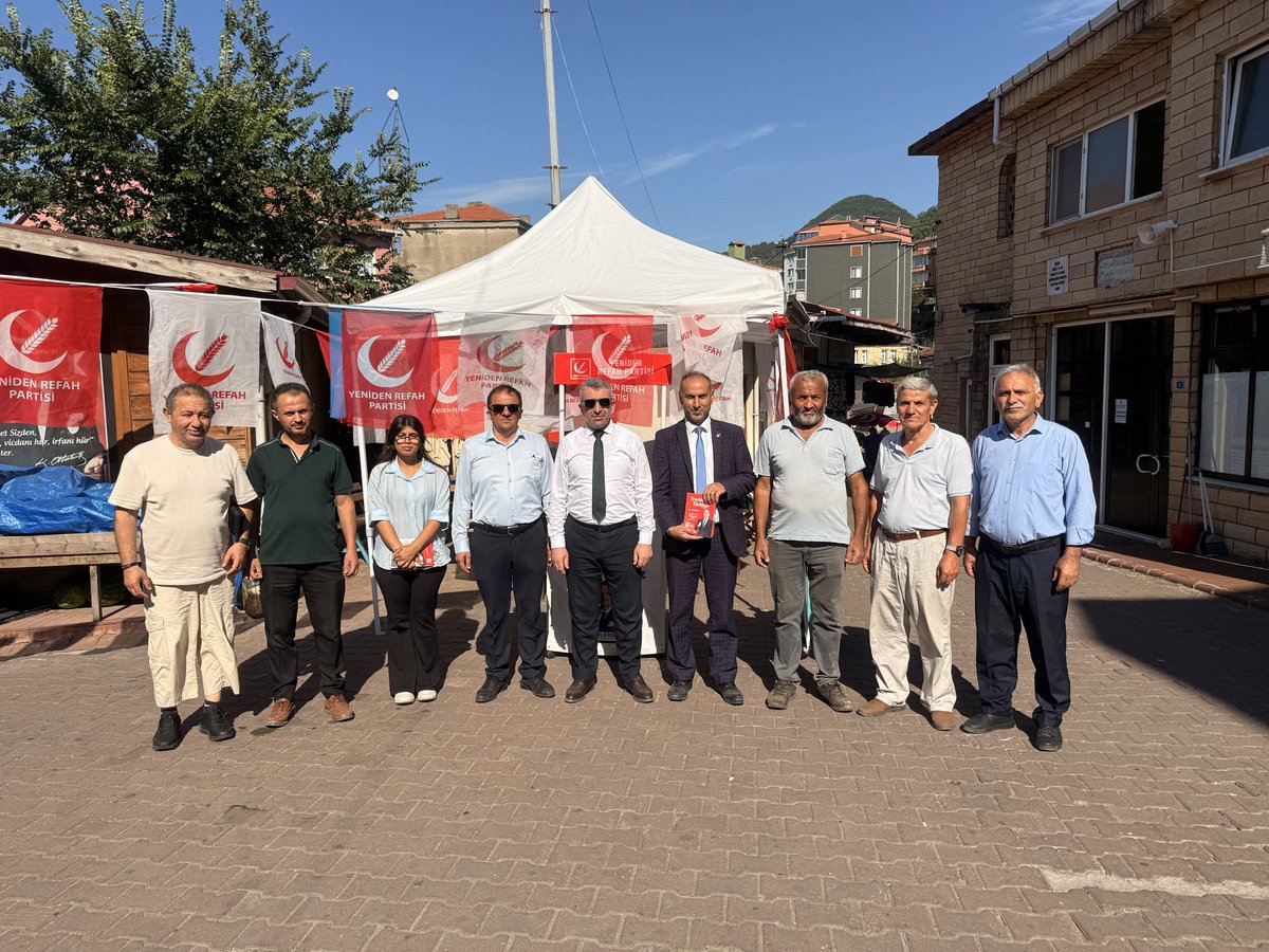 YKALEM74's tweet photo. Kurucaşile İlçe Başkanlığımız tarafından açılan stant çalışmamızı; ziyaret ederek sahada yürütülen çalışmaları yerinde inceledik.Kurucaşileli hemşehrilerimizle bir araya geldik.
Bu güzel ve verimli organizasyon için Kurucaşile İlçe Başkanımız a teşekkür ederiz. https://t.co/UIgOG8JEOW