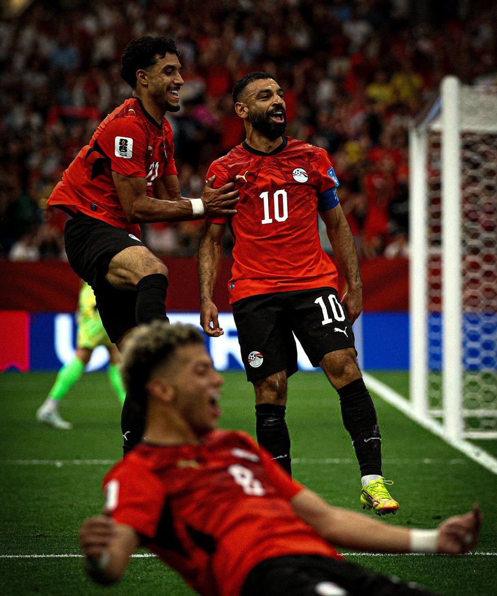 z_A90h's tweet photo. المرجلة تصنع ابطال 
نصفهم يلعبون في الدوري المحلي 

لكن يملكون إحساس بالمسؤولية لفرح شعب مبروك وياحظكم يامصر  ❤️🇪🇬 https://t.co/76oE27yZRZ