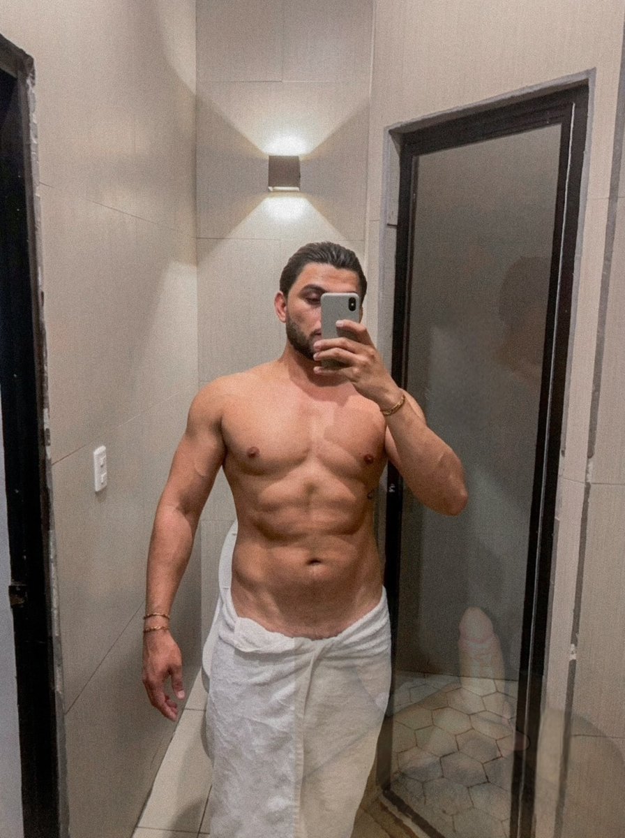 Rodri_guez18's tweet photo. No llegue tarde 🤭 https://t.co/6qQSZx8pzM