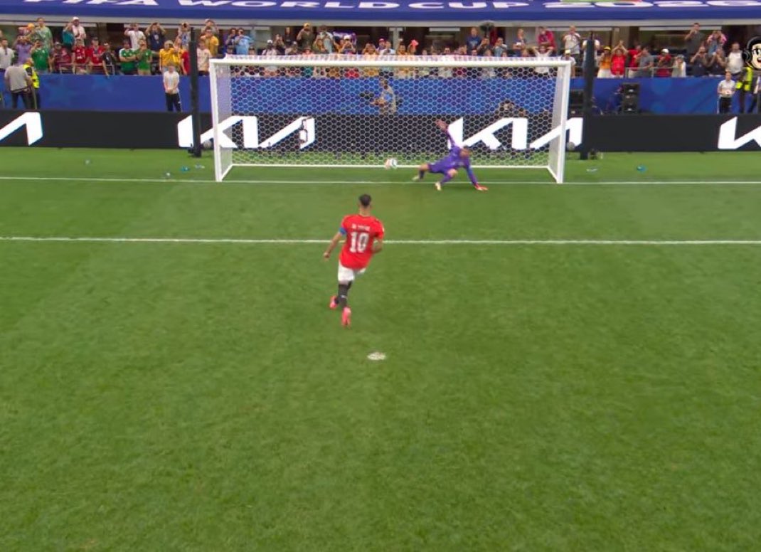 deenayaah's tweet photo. Mo salah doing a Panenka in a World Cup knockout round is both beautiful and evil at the same time https://t.co/Mth58yZBjz