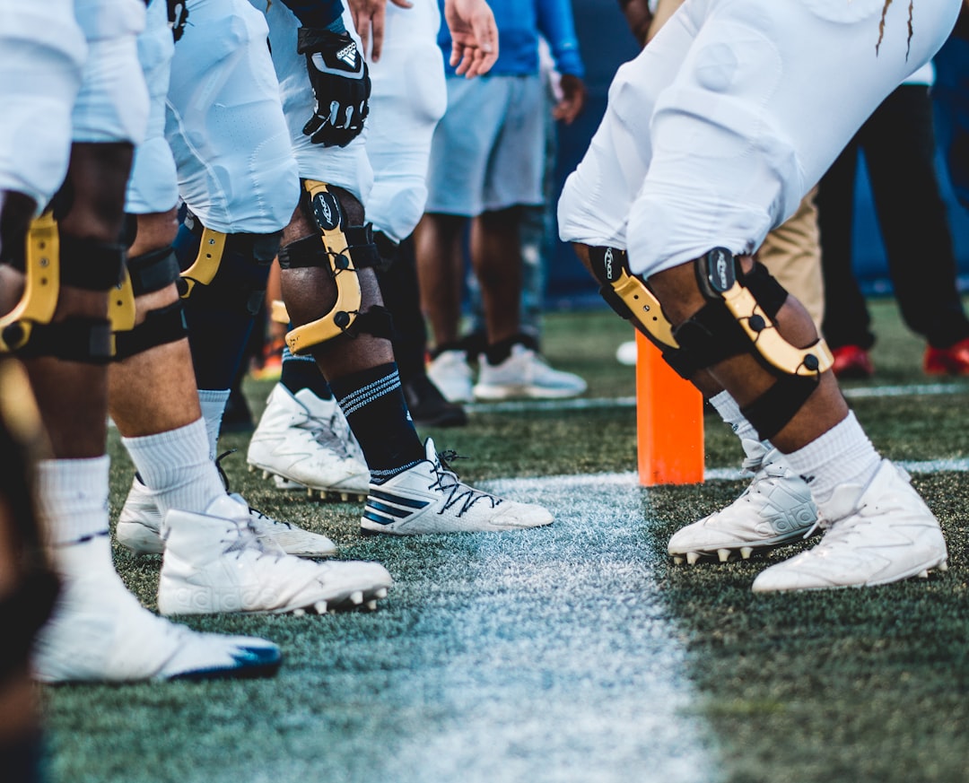 HankampScott's tweet photo. Summer Exposure: Michigan Offensive Lineman
@MIFootballScout
@Jack_Bobin77 @DCHS_Football14 @MicahSanti3omn @RomeoFootball @NolanYearsovich @KHHSFootball @LandonScott7192 @MartianFB @Mateo_AlvarezMS @MSSailorFball
https://t.co/6OG5JekiOZ https://t.co/r7Q6ic7oea