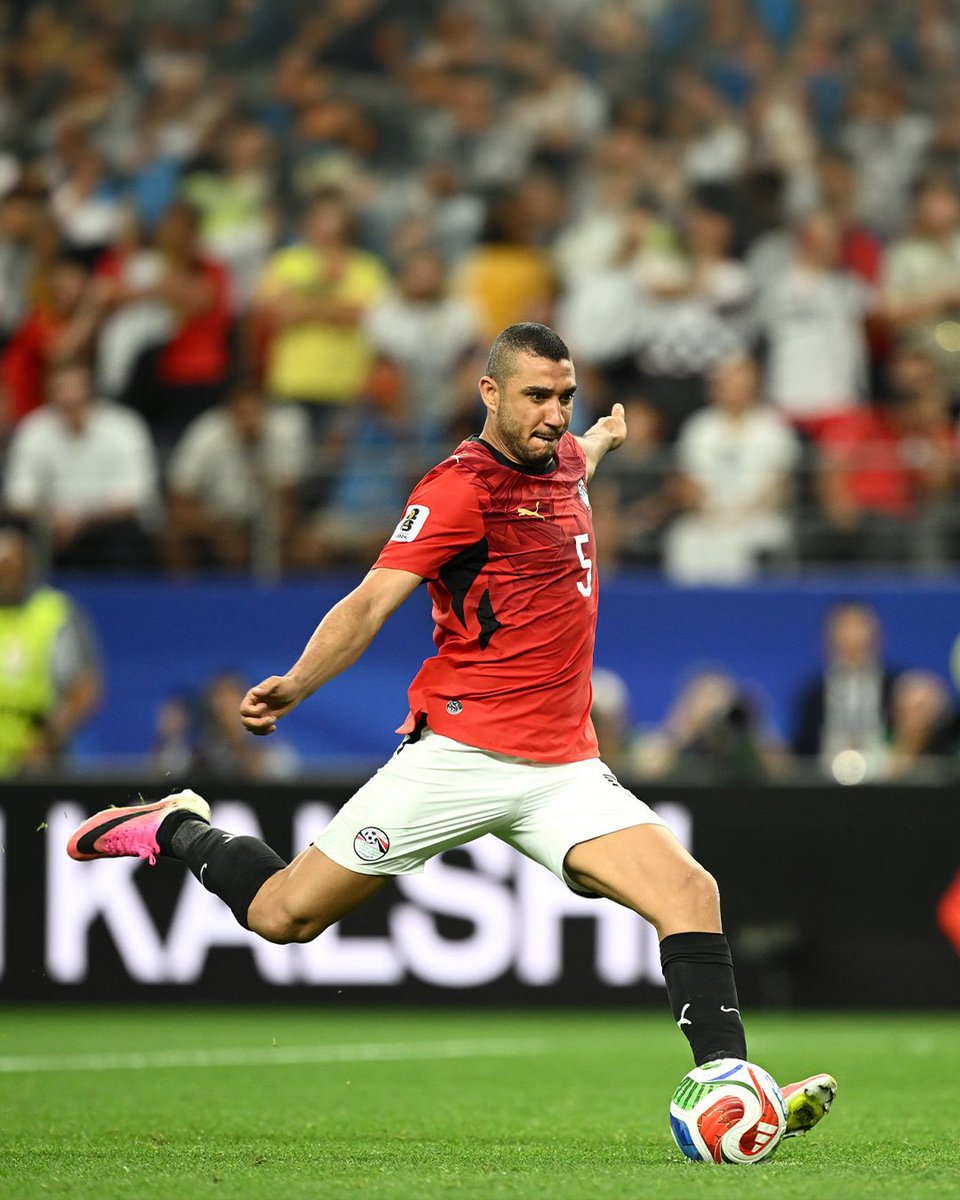 alainfcae's tweet photo. رامي ربيعة يقود منتخب مصر إلى دور الـ16 في كأس العالم 🇪🇬🪨

#FIFAWorldCup https://t.co/x25gCpeFtM
