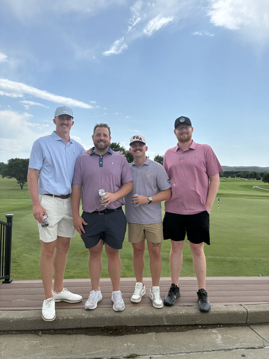 BigRigsSoftball's tweet photo. 1st Place: Team Lusk
2nd Place: Team Butch Pietz
3rd Place: Team Badger (Had a kid)
Drunkest: Huddy Rohrbach
#NFI https://t.co/wWREeev4he