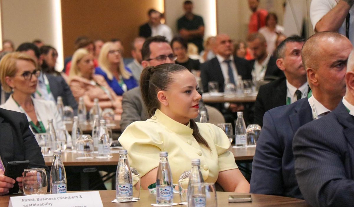 Dimovska_D's tweet photo. Денес учествував на бизнис форумот „Претворање на одржливоста во конкурентност: градење отпорни бизниси во неизвесен свет“, во организација на Министерство за надворешна трговија, Стопанската комора и Канцеларијата на постојаниот координатор на ОН, во партнерство со Владата. https://t.co/1Y1vgMrD9o