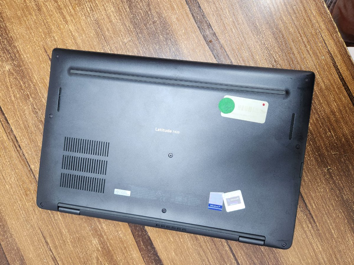 GeeksNdGadgets's tweet photo. Brand New Barely Used
Dell Latitude 7420
14" FHD Display 
Intel Core i7 11th Gen
16/512GB SSD
Face ID/Fingerprint
Backlit Keyboard
550k
Free Nationwide Delivery 
Whatsapp link in bio https://t.co/bEGORsPQz8