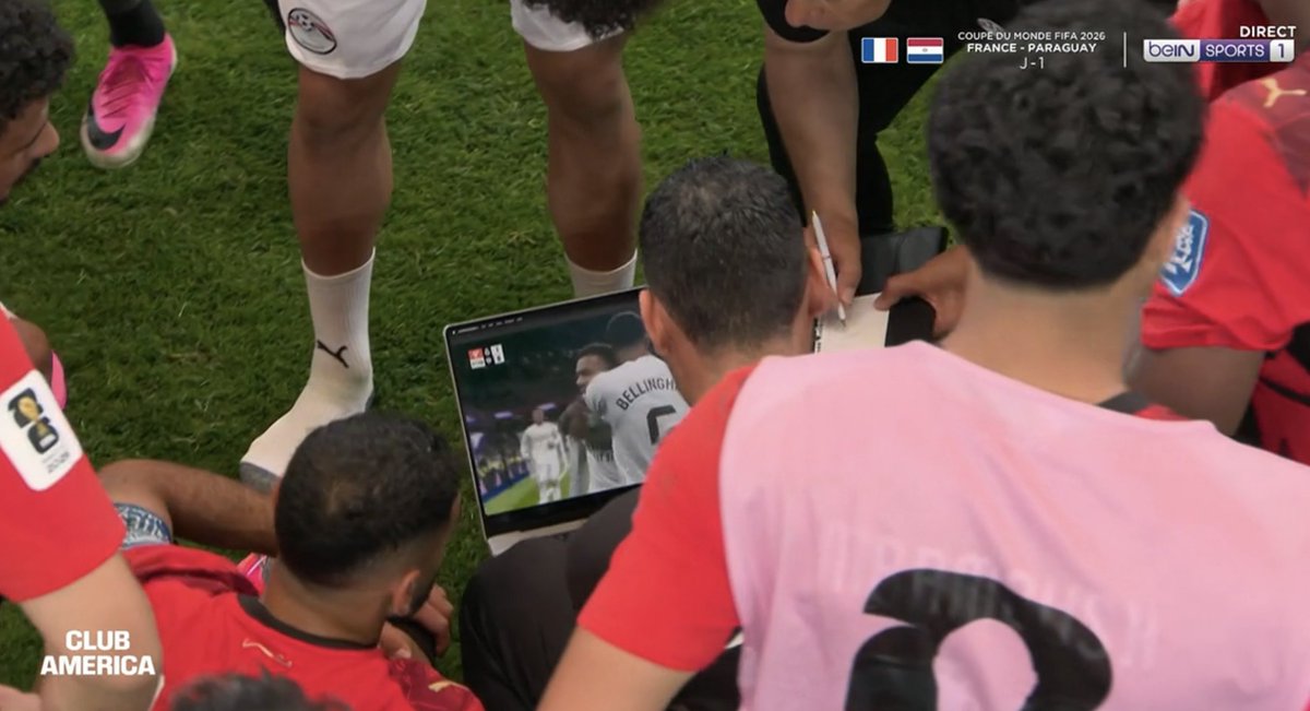 lnstantFoot's tweet photo. DINGUE ! Les joueurs égyptiens ont vu un penalty de Kylian Mbappé inscrit face à Levante contre MATHEW RYAN ! 🇪🇬😳

Résultat : les Pharaons ont marqué tous leurs tirs au but. https://t.co/ltc3PFB95F