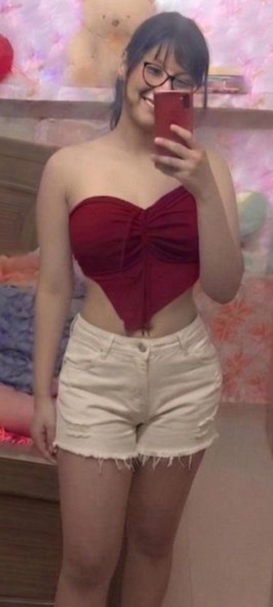 Shivanisoni04's tweet photo. Hy, I'm Shivangi, and you. 👀? https://t.co/O5EXcG3NeY
