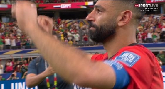 gorgeous4ew's tweet photo. الأسطورة محمد صلاح يذرف دموع الفرح بعد التأهل . 🥹🇪🇬 https://t.co/x9skVLPbmD