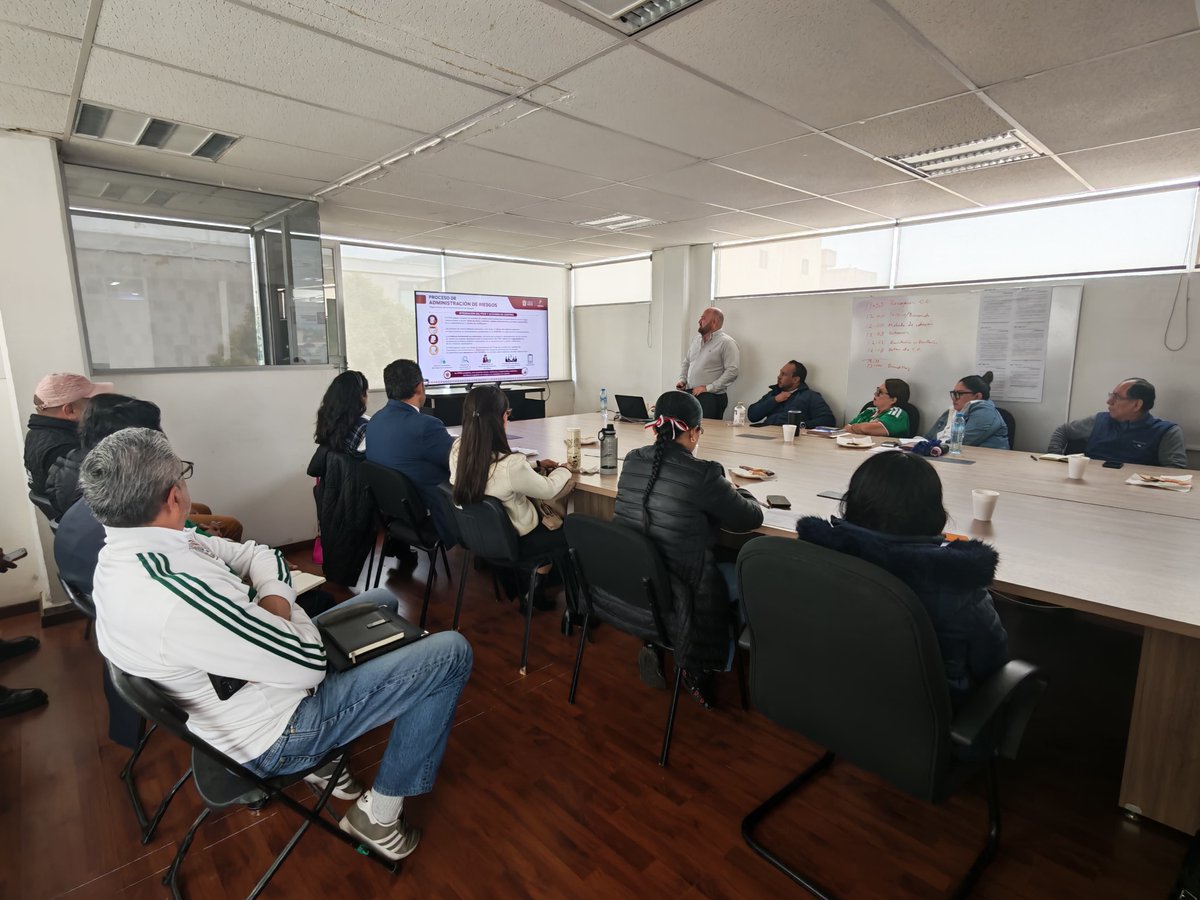 ContraloriaGEM's tweet photo. #ElPoderDeServir 🤝
El OIC en la Consejería Jurídica impartió la capacitación en materia de Control Interno y Administración de Riesgos a enlaces de las unidades administrativas y órganos desconcentrados de la dependencia.
#ControlInterno #AdministraciónDeRiesgos #Transparencia https://t.co/TjQMJTv4Et