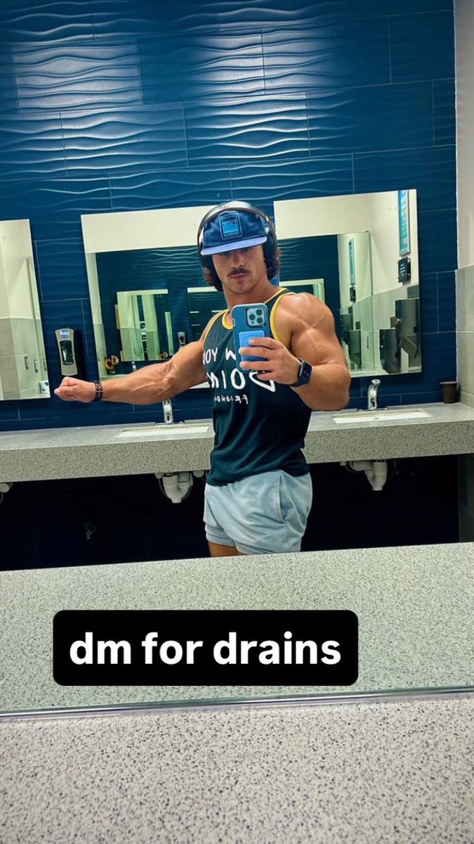 Alpha_Mattz's tweet photo. the best master on X has arrived. who’s gonna help me grow? dm for drains #cashmaster #fag #alphaworship #findom #cashslave #paypig #feetworship https://t.co/Yq59yTWvU1