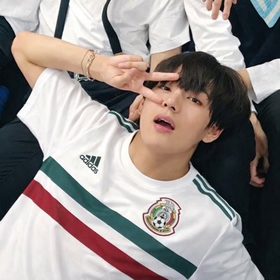 bar VIO A BTS tweet media