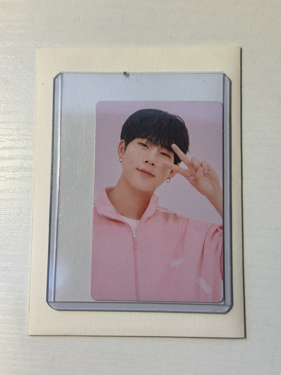 jooheonybee's tweet photo. SELLING ALL OF MY MONSTAX AND TXT PHOTOCARDS ❤️‍🔥❤️‍🔥❤️‍🔥 DM IF INTERESTED. USA shipping only rn
#monstax #txt #bts #enhypen https://t.co/Obiq9y0LzG