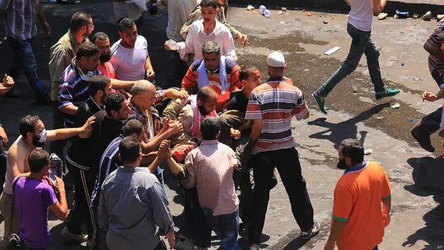 RevistaPolitico's tweet photo. 1/3 🚨 El 3 de julio de 2013, el ejército de Egipto, liderado por el general Al Sisi, derrocó al presidente Mohamed Mursi. El primer mandatario elegido democráticamente en el país cayó tras solo 1 año en el poder, empujado por protestas masivas debido a crisis y el autoritarismo. https://t.co/5Ubt0oTY0Q