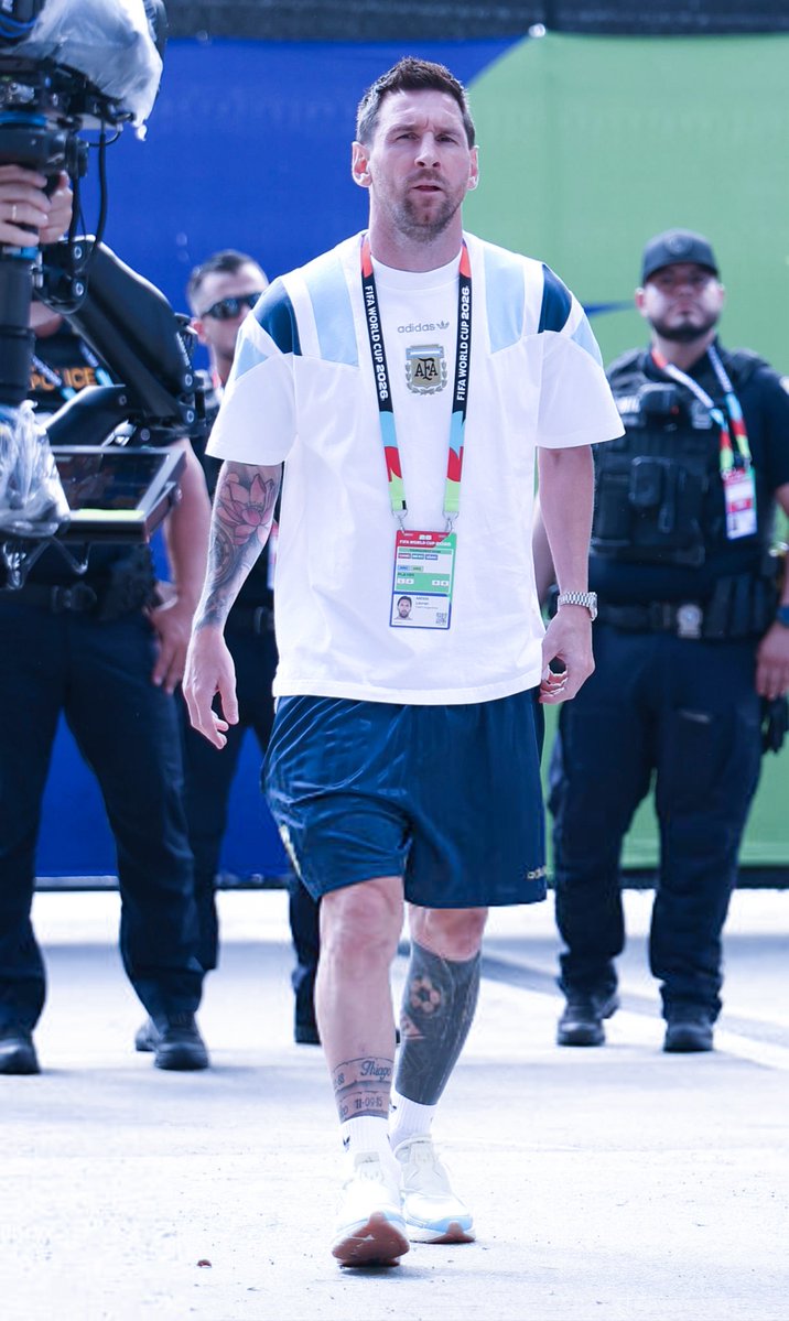 n2bsi's tweet photo. Lionel Messi #FIFAWorldCup https://t.co/DJ7KKBhpv2