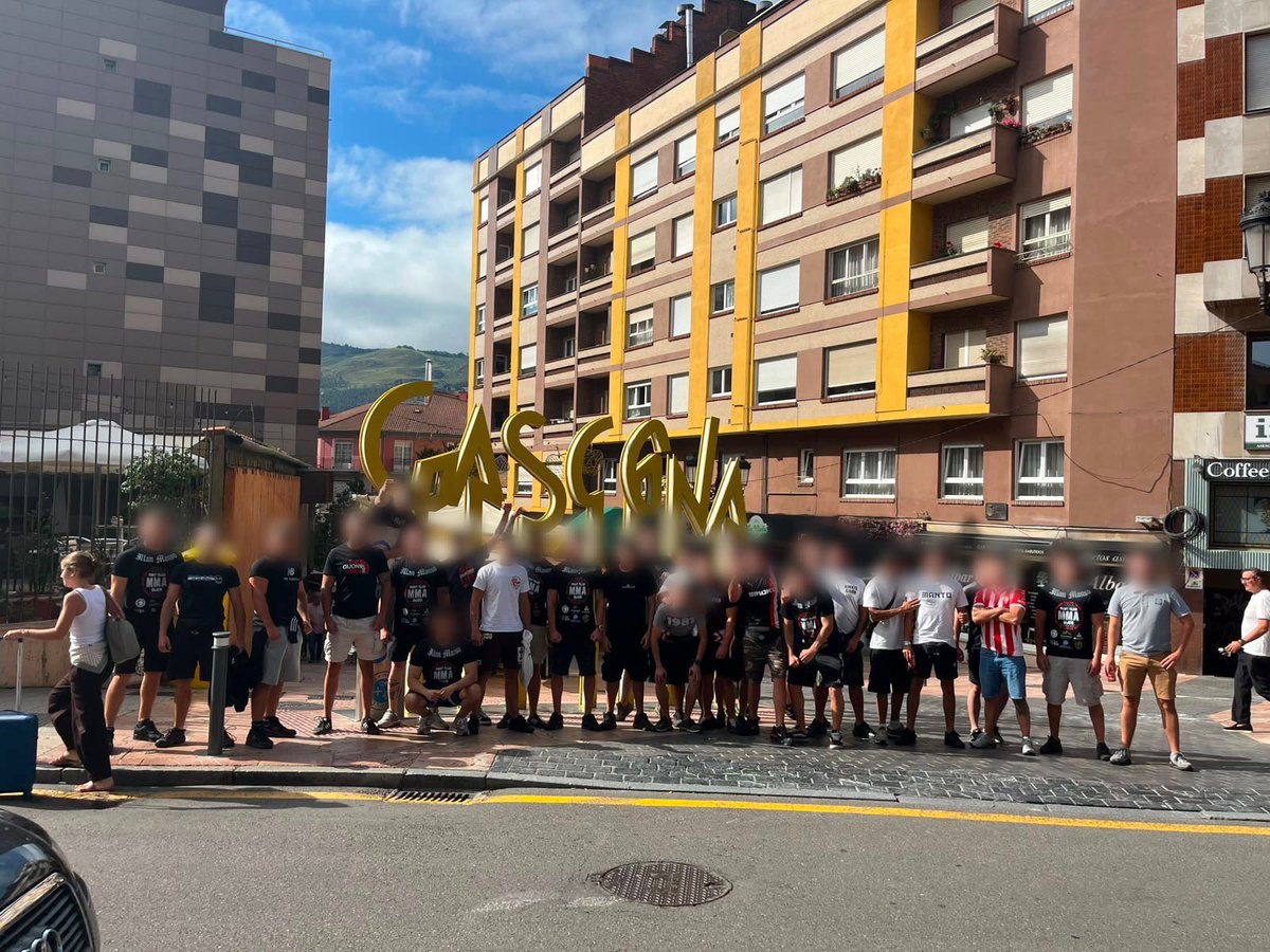 FJG81_'s tweet photo. Oviedo ciudad de vacaciones 🤷🏻‍♂️ https://t.co/kHSSAL4cCg