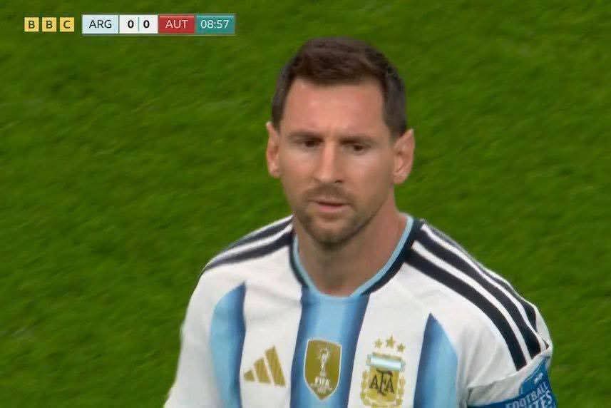momenadly1's tweet photo. الماتش الجاي ان شاء الله عايزين واحد يمسك ميسي 
وواحد يمسك محمد هاني مايسيبهوش 😂
#مصر_استراليا https://t.co/Kas6Yy7GZC