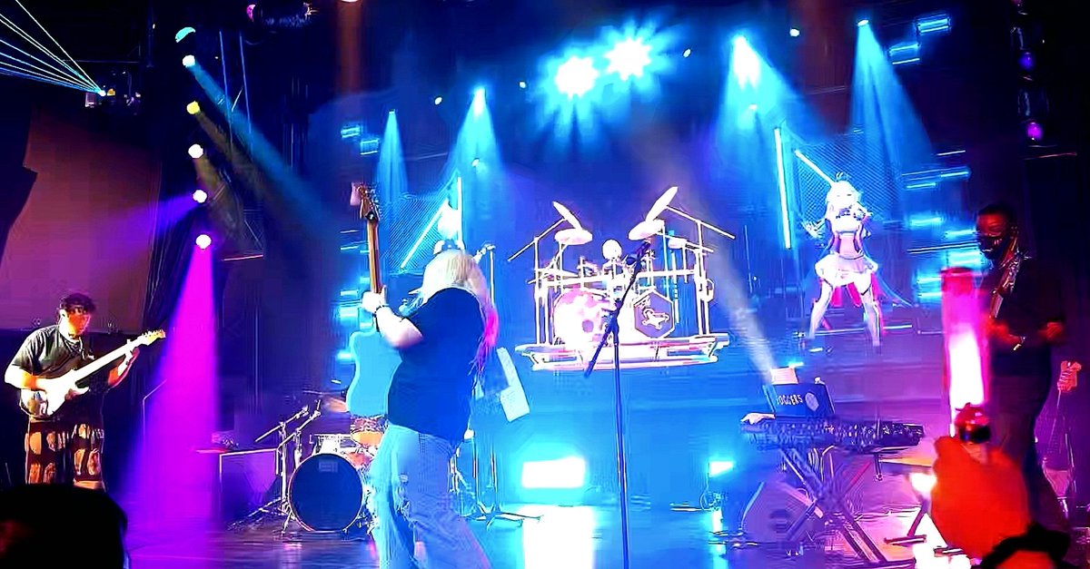 CrianGokou's tweet photo. Such an amazing evening at Fantastic Reality! Jamming out with Virtual Signal as they jammed out tonight was amazing! Definitely a night ill always remember and hold dear!
#FantasticReality
#FoundFutures
#VirtualSignal https://t.co/kOooUAFSR0
