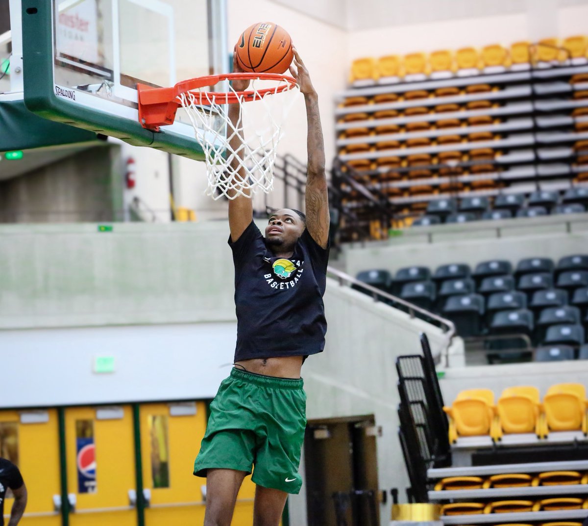NSU_BBALL's tweet photo. Pressure.  Intensity.  Purpose.

#BEHOLD🔰 https://t.co/z0SSsKPUz7
