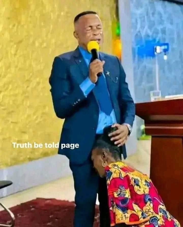 Onlyone_672d's tweet photo. Pastor Festus, what's your plan
Abi dis one na HEAD DELIVERY 😂😂 https://t.co/WwLJcMGdQ4