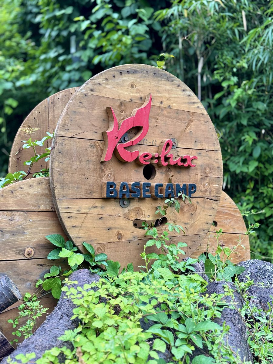 relux_basecamp's tweet photo. メインの看板周辺が
過去イチいい雰囲気🏕✨
そして
マリーゴールドいっぱいのキャンプ場計画も今年は順調🌼*.゚
梅雨の雨で
キャンプ場熟成中〜𓀠𓀠𓀠
#山口県キャンプ場
#新幹線が見えるキャンプ場
#ReluxBASECAMP
#リルクスベースキャンプ https://t.co/1vq5zMEqZQ