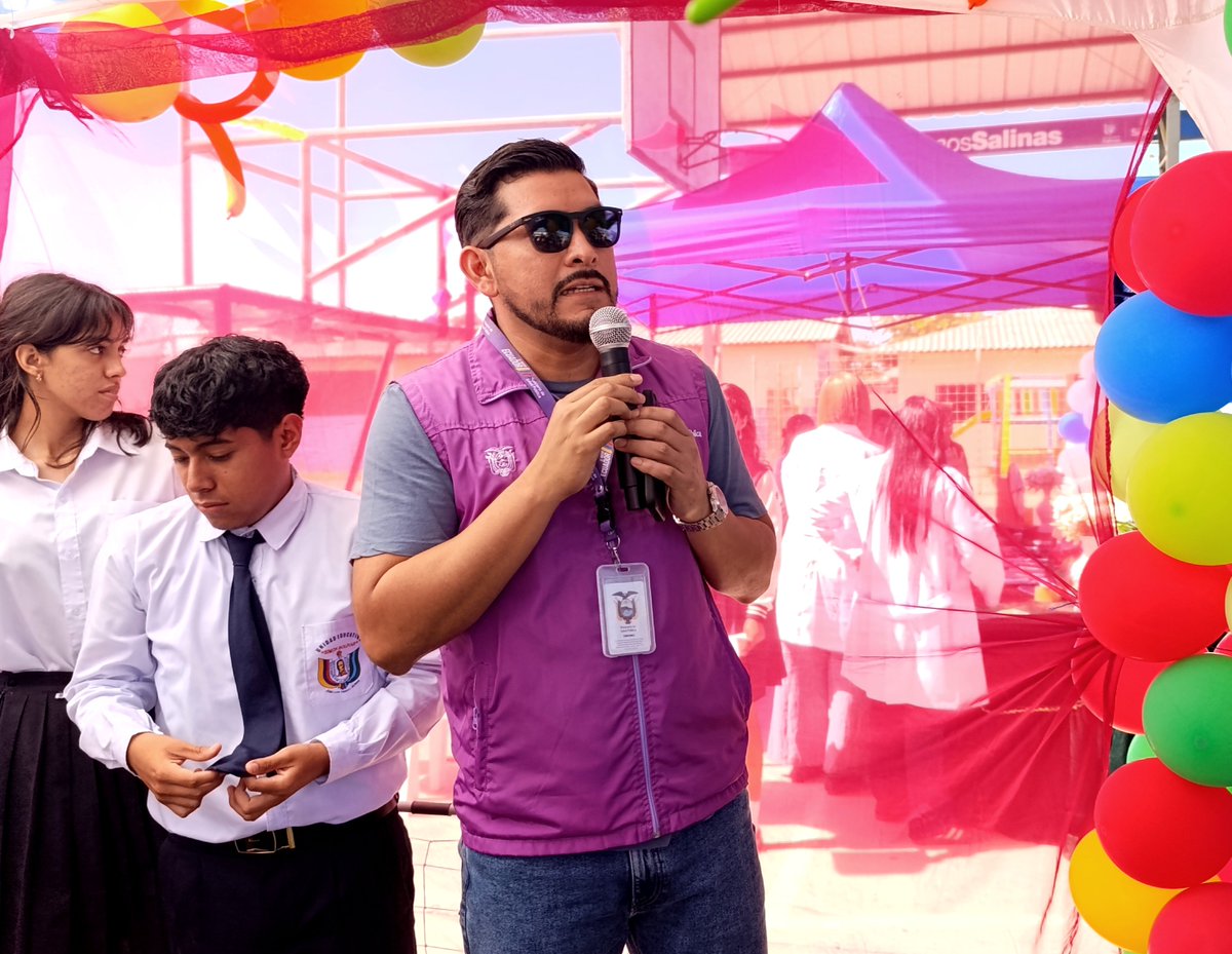 Salud_StaElena's tweet photo. @Salud_Ec @Educacion_Ec 🔵 Proyecto de vida: "Mis sueños valen más"

💪🏻 Como ente rector de la salud, nuestra prioridad es garantizar el bienestar de toda la población. 

#MSPEnTerritorio https://t.co/HGx8MhiIpm