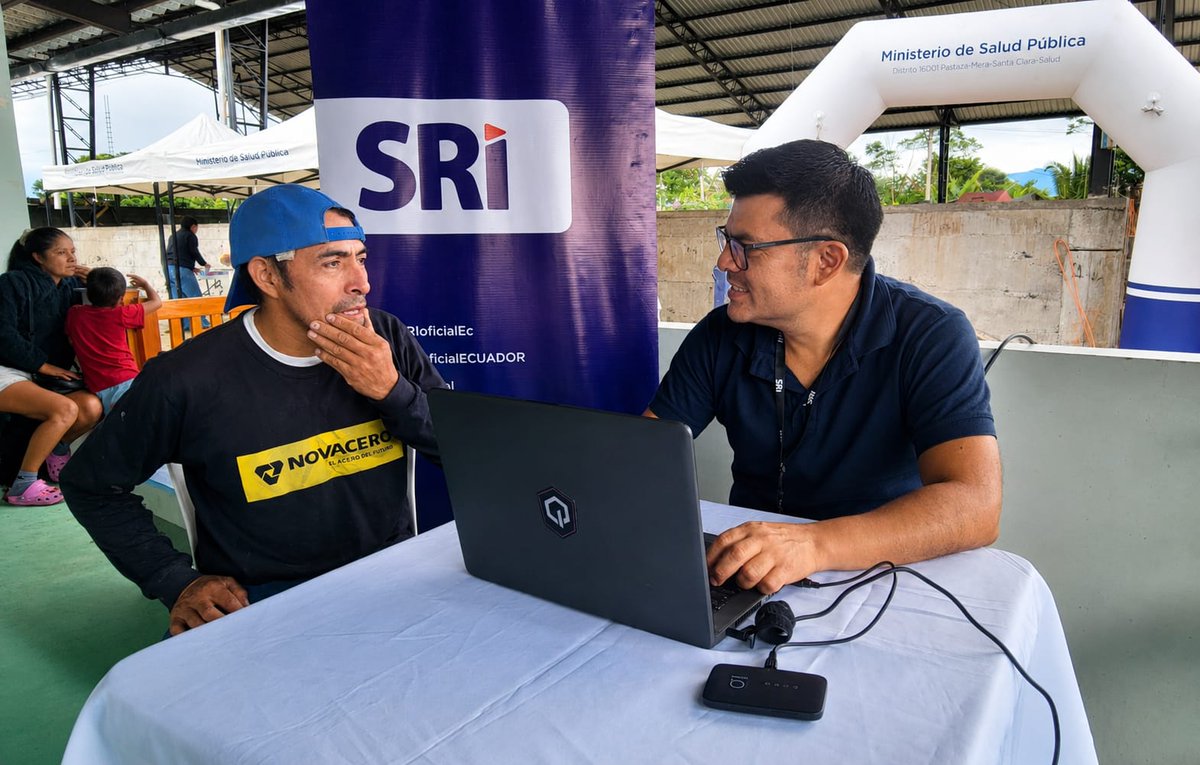 SRIoficialEc's tweet photo. #SRIzonal3

Visitamos la comunidad de Huagrayacu, en la provincia de Pastaza, donde compartimos información sobre el RUC y los procesos de devolución de impuestos.

Así entregamos una atención cercana, clara y oportuna para resolver las inquietudes fiscales de la ciudadanía. https://t.co/BnzGHSPWWV