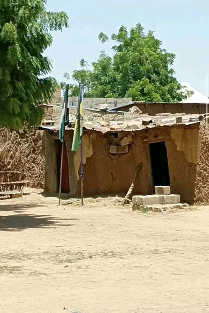 Pharmacio001's tweet photo. SHOCK: Small Mud-Built Police Outpost in Jigawa State Raises Security Concerns as 4,000 Residents Across 9 Villages Depend on It. https://t.co/ooIN8mcLNL