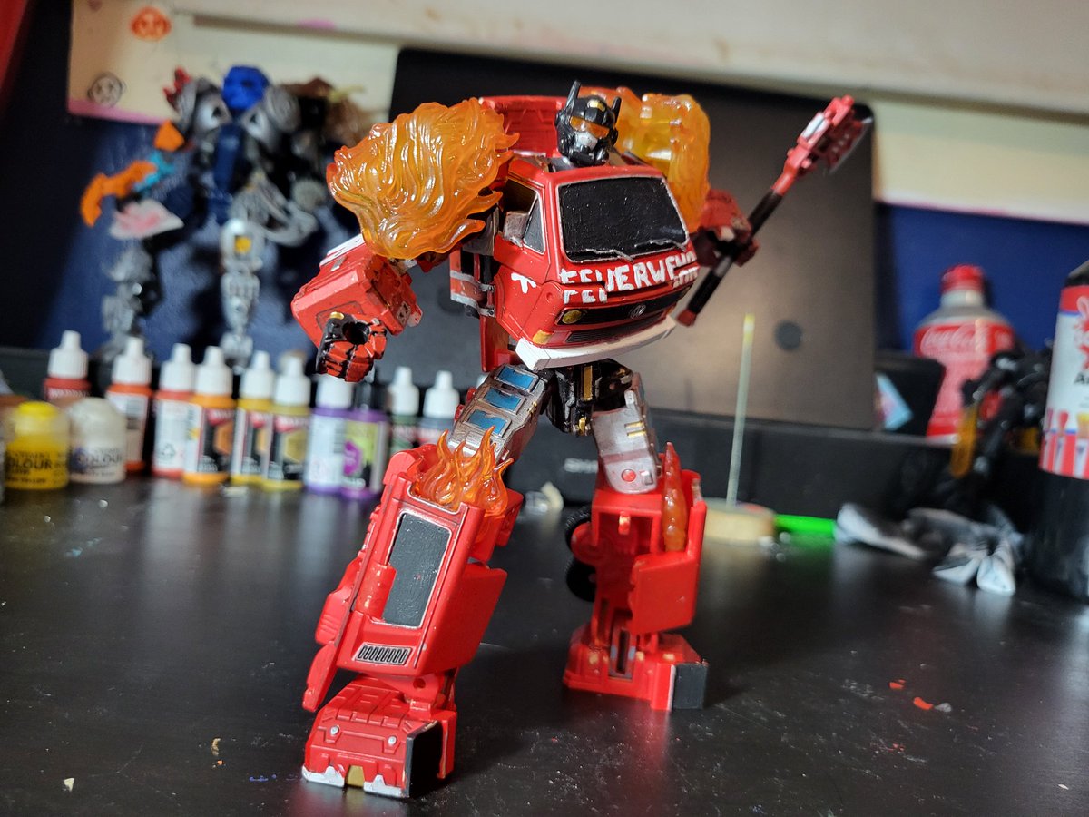 OmegaRedArts1's tweet photo. Transformers custom Smolder!
#transformersreanimated #transformers #transformersriseofthebeasts #transformersmtmte #transformerscustom https://t.co/A0LhrKCe8E