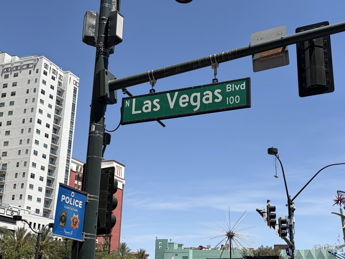our_david's tweet photo. @SCVegas Did it last month 🇬🇧🇺🇸 https://t.co/TNdGLmtpJB