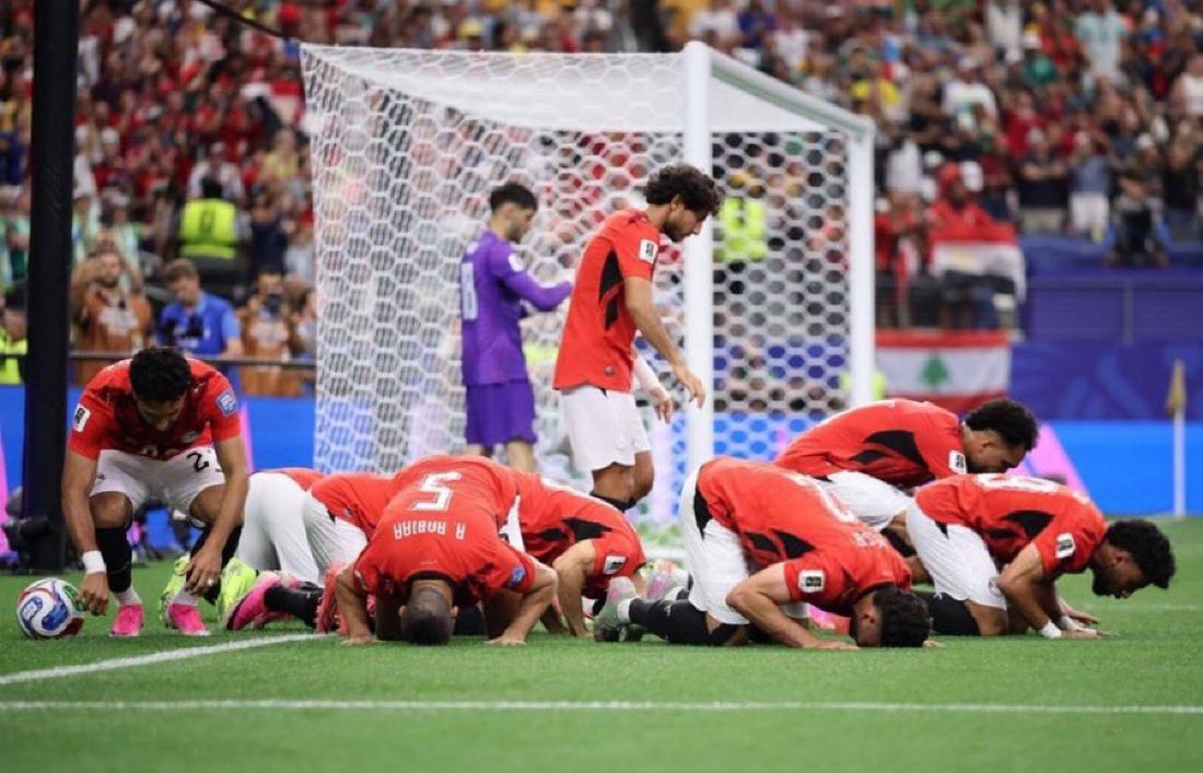 Yara112002's tweet photo. الله يا بلادنا الله🇾🇪🇾🇪❤❤❤❤❤❤❤❤❤🥹
#مصر_استراليا https://t.co/ZnAtnhmmod