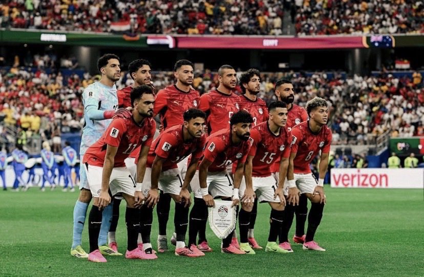 Almaestro_99's tweet photo. أكثر من 120 دقيقة من القتال، والرجولة، والإيمان بالحلم، تفصل منتخب الساجدين عن كتابة صفحة جديدة من المجد أمام منتخب أسترالي محترم
بنحبك يامصرررر .🇪🇬😍
#مصر_استراليا https://t.co/CLz00ZRK1H