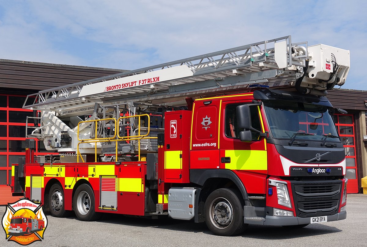 evo_uk's tweet photo. .@EastSussexFRS operate this 2021 Volvo FM ALP from Bohemia Road Fire Station: supplied by @Angloco with @bronto_skylift  F37 RLXH (37-metre) booms #eastsussex #EastSussexFire #volvo #Angloco #brontoskylift #aerialfirefighting #hastings #bohemiaroad #firephoto #firephotography https://t.co/MtiTHsxvBI