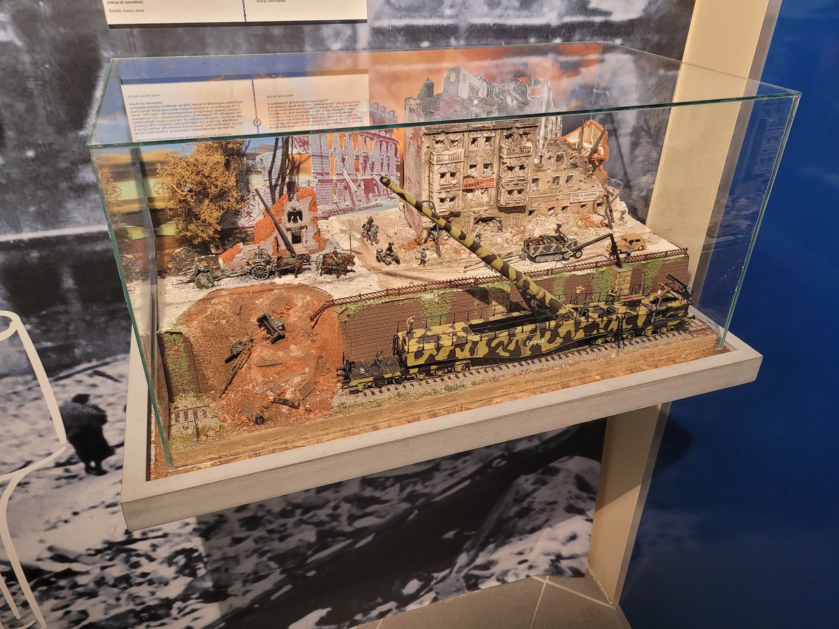 THR_Shrek's tweet photo. additional photos of the Rail200 Exhibition room https://t.co/pAMzfcpxn9
