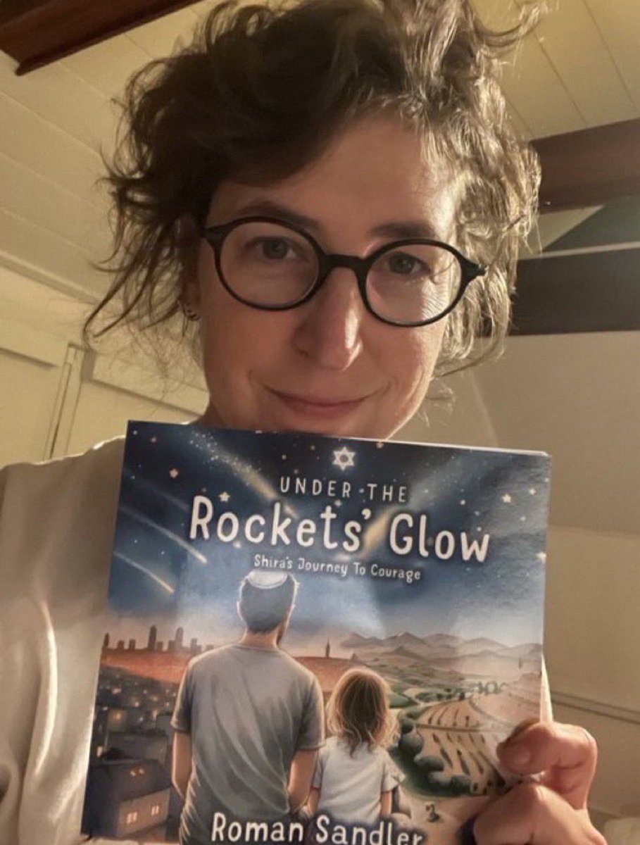 landpalestine's tweet photo. “They wore anti Israel T-shirt that offended me”

Meanwhile Mayim Bialik Literally funded a children  book where Israelis watch bombs rain down on children in Palestine https://t.co/Vc0fms64MG