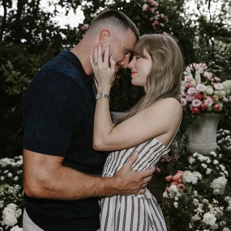 DailyNoud's tweet photo. Scooter Braun was spotted going to Taylor Swift and Travis Kelce’s wedding.

He was denied entry by security. https://t.co/aZDcu0cwXR