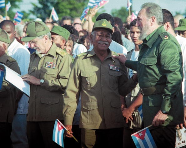 FSoldadodeIdeas's tweet photo. #FidelCastro en la Tribuna Abierta de la Revolución en Bejucal, en la Provincia de Mayabeque, el 7 de julio de 2001

https://t.co/tmKApfu7bi
#100AñosConFidel #Cuba  #SomosContinuidad #RevoluciónCubana https://t.co/WYstgJ2Dft