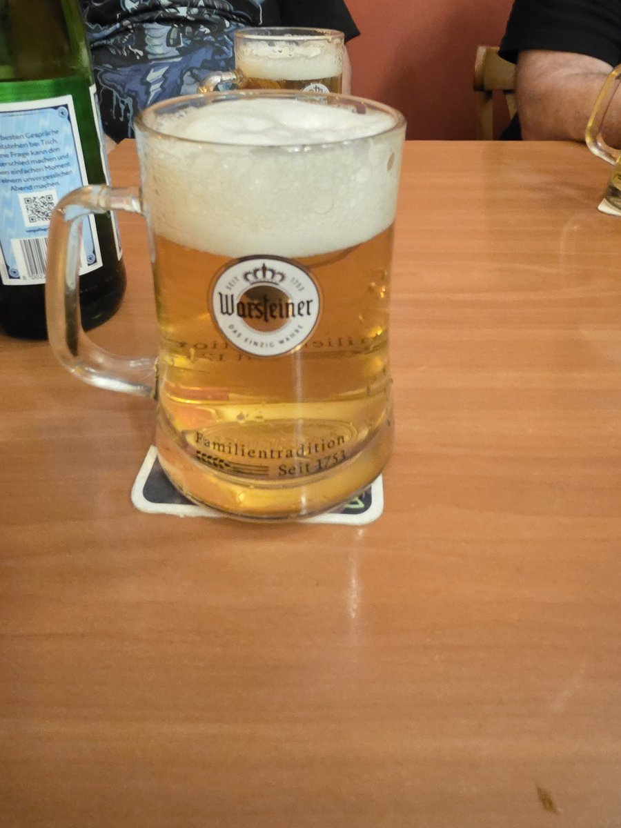 baileymetal97's tweet photo. Having a beer post Hagane with a few fans🍻 thank you Hagane 🫡 #Hagane #Japanesemetal https://t.co/bX3e4Tooup