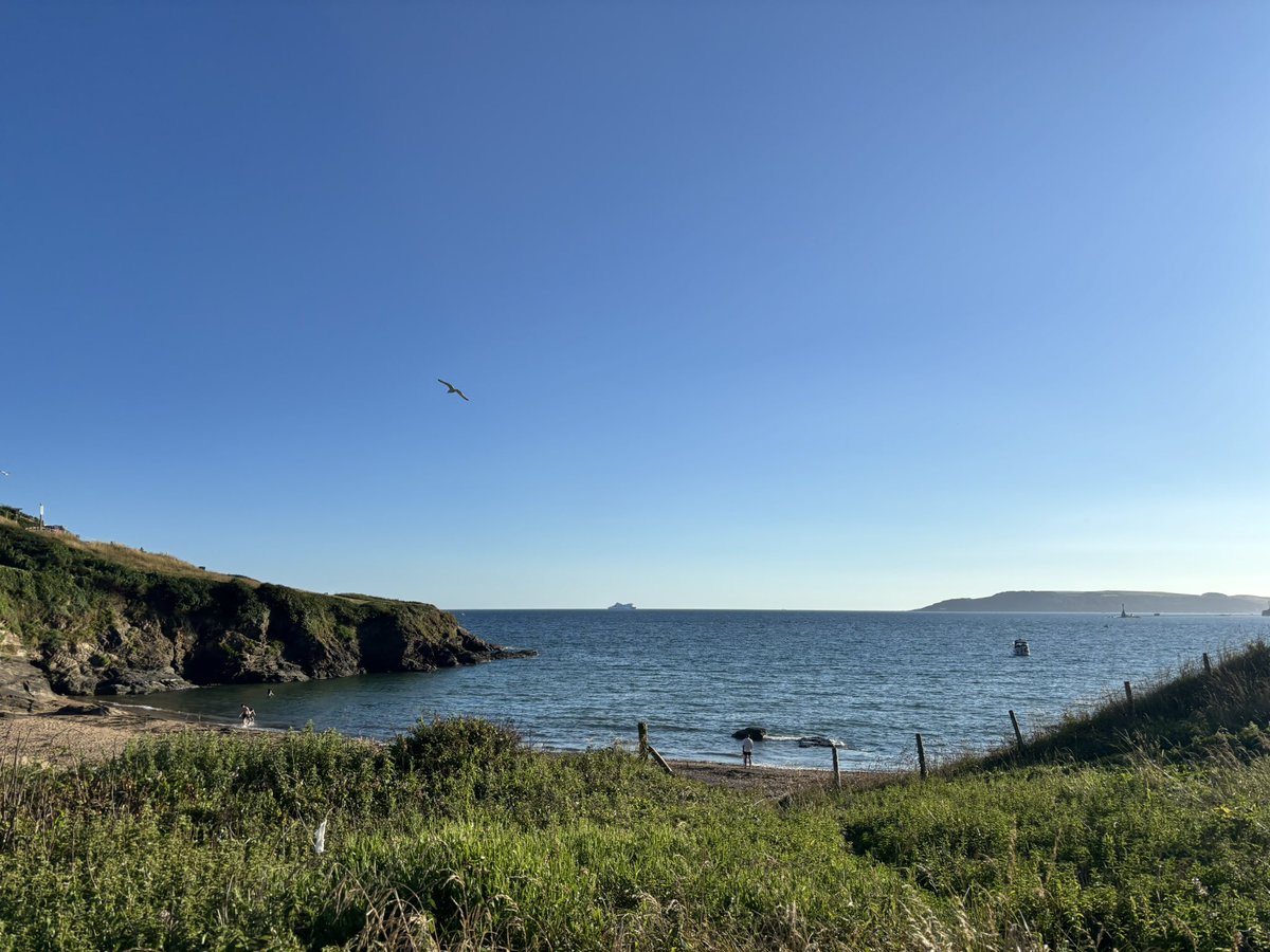 Paolomc84's tweet photo. Stunning evening for run on the coast path 😍🔥 #devon #coastpath https://t.co/HQbvpgTuUx