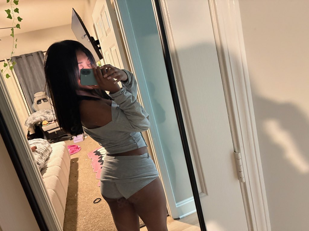 nijahisnoteefe's tweet photo. nude version in comments https://t.co/BEaNMNFFey