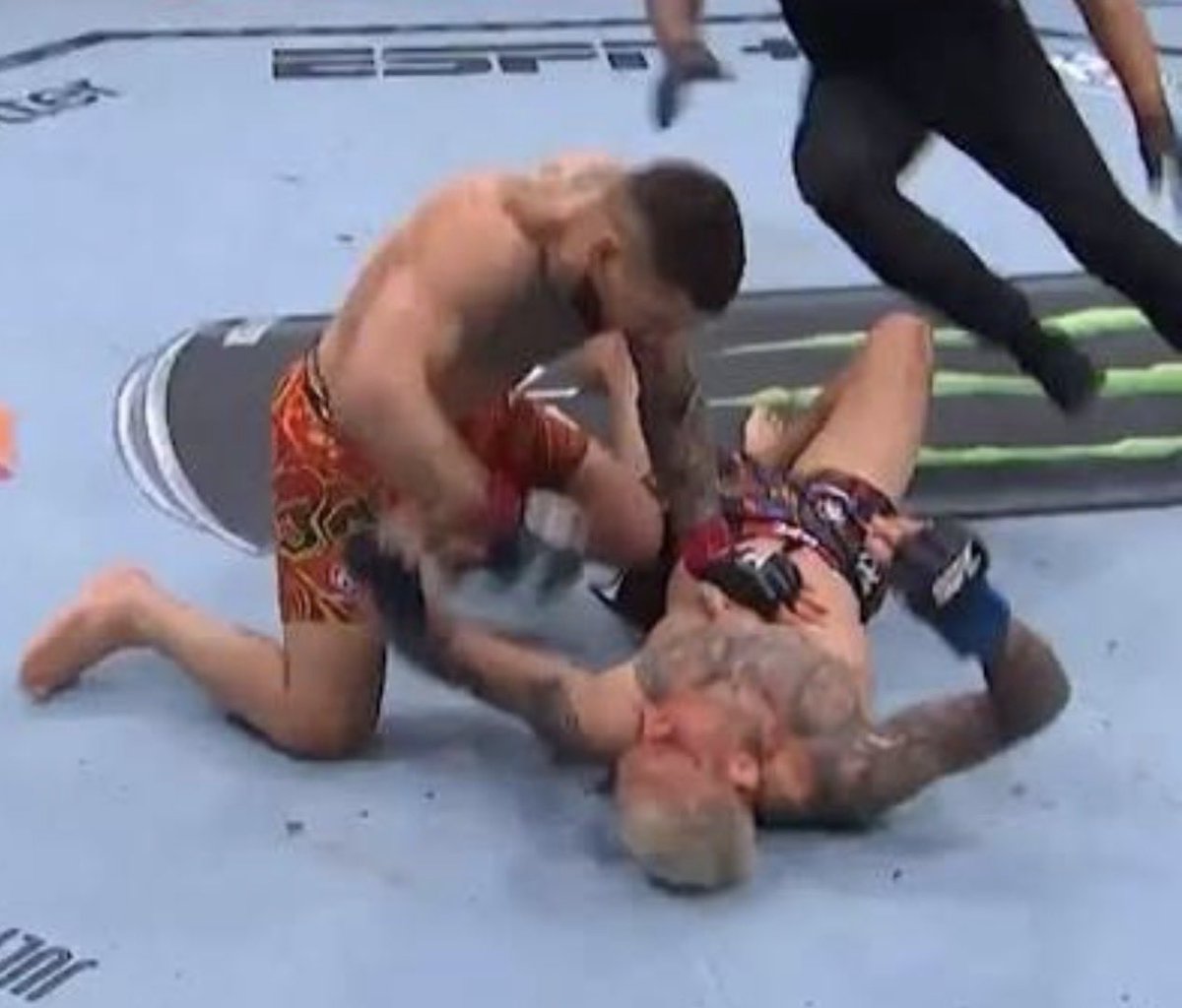 first_ballot's tweet photo. @culturalvast Worst corpse in the history of the UFC. https://t.co/YdmItNx3kR