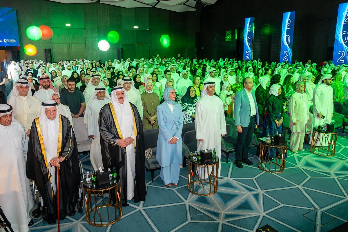 kuna_ar's tweet photo. وزير الصحة د. أحمد العوضي يؤكد أن خريجي كلية الطب بجامعة الكويت يمثلون القيادات التي ستصنع مستقبل الطب في البلاد 

- في كلمة ألقاها خلال حفل تخرج دفعة 2026 من الكلية 

https://t.co/PDN5OYmk5y

#كونا #الكويت https://t.co/JbIlCdZEaS