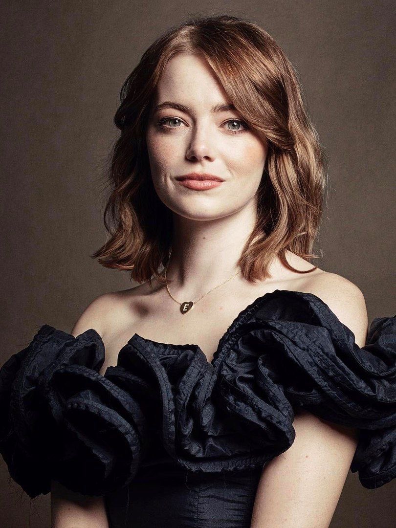 PInsider_'s tweet photo. 🚨 | Emma stone on her way to Taylor Swift wedding https://t.co/7yuYfRrJ3L