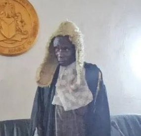 wils_ase's tweet photo. lawyer                                                liar https://t.co/CVPUwxp7gi